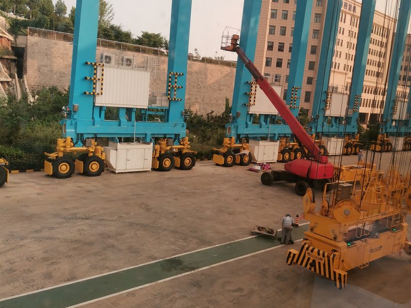 Port machinery — RTG, reach stacker, container stacker